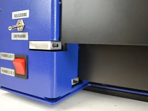 DPR double label dispenser detail